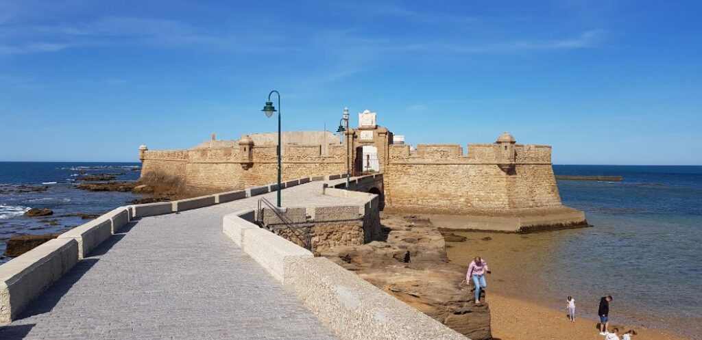 Cadiz, Castillo de San Sebastian