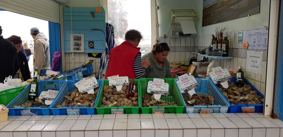 Bretagne, Ile d'Oléron, vissersdorp La Cotinière, oesterverkoop